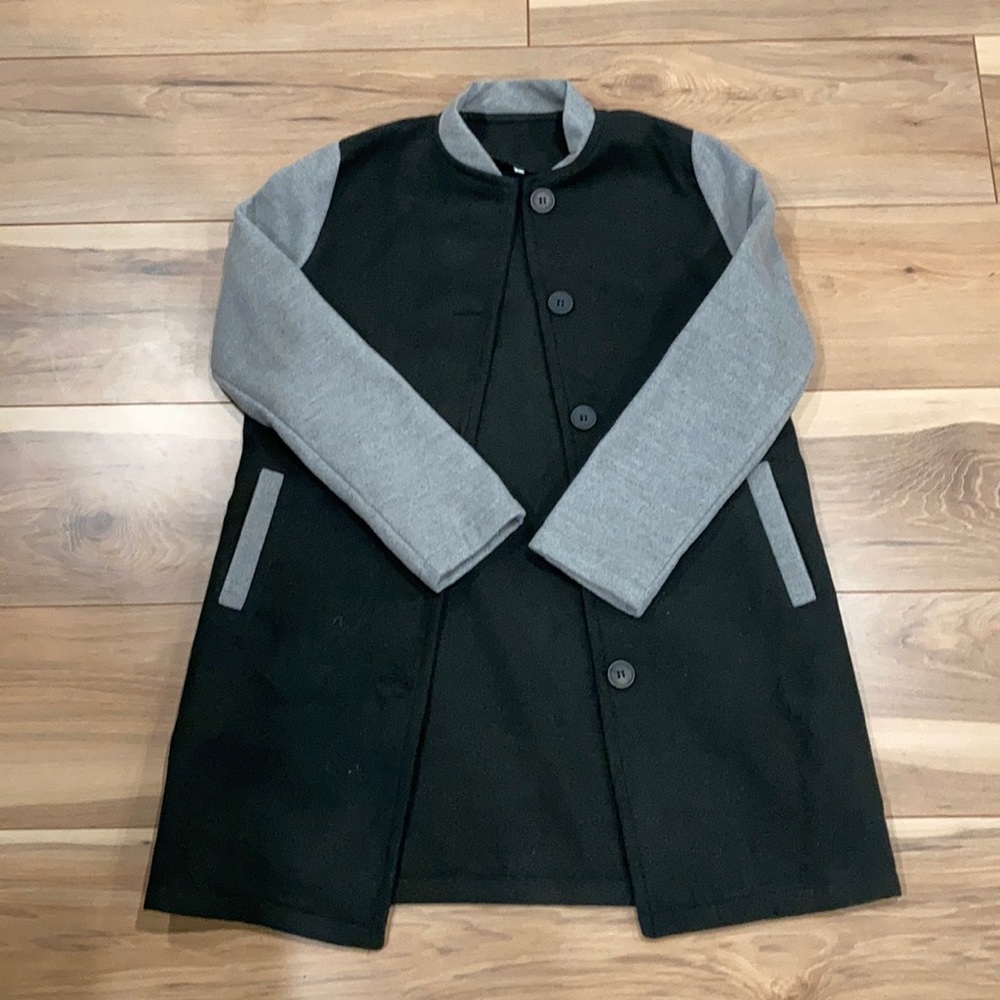 NWOT Black and grey modern overcoat